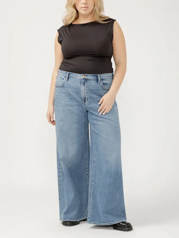 Womens Highly Desirable High Rise Ultra Wide Leg Jeans Plus Size (Indigo) Size 14W by Silver Jeans - Blue
