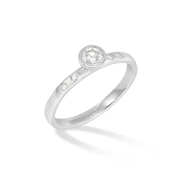 14k Hammered Narrative Ring - 025ct