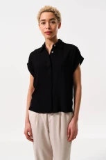 Abinaya Short Sleeved Shirt in Black Self Spot - 








  
    
    


  Black

