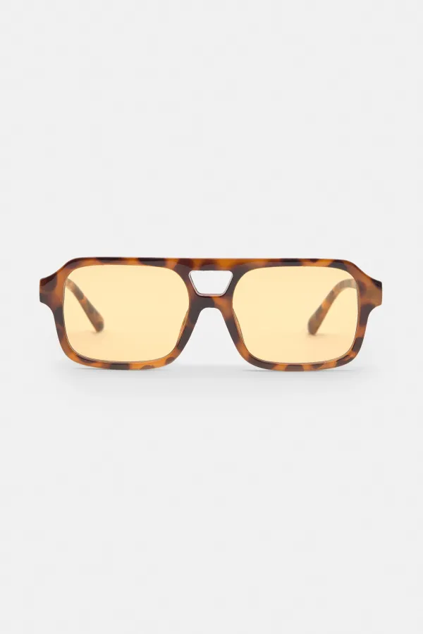 Aviator Sunglasses With Yellow Lenses - Brown