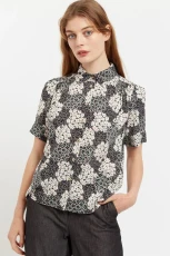 Barclay Flower Patch Print Short Sleeve Blouse in Black & White Barclay Flower Patch Print Short Sleeve Blouse in Black & White