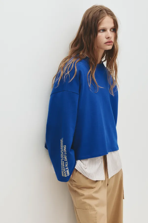 Blue Embroidered Sweatshirt - Deep blue