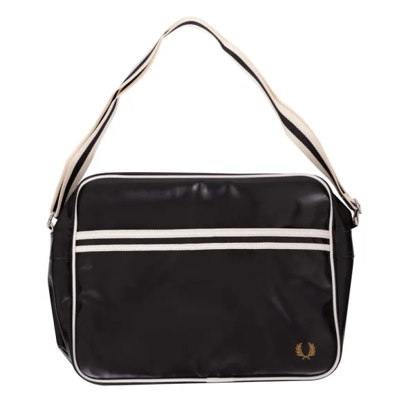 Classic Shoulder Bag