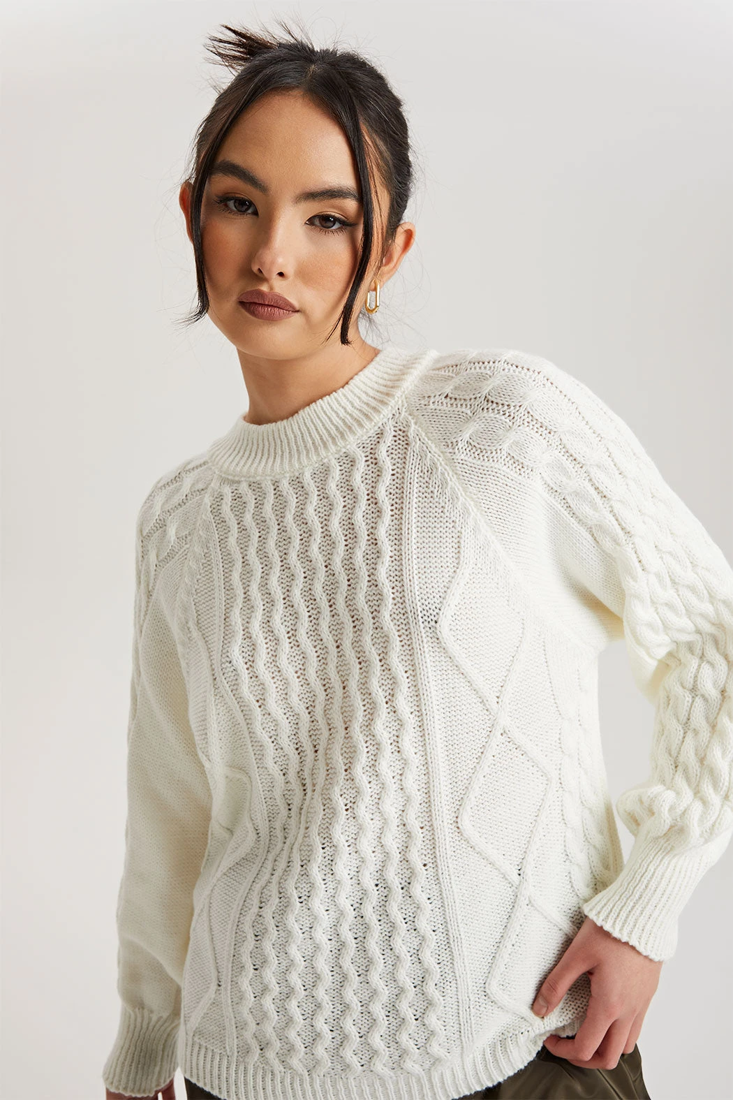 Cream Crew Neck Cable Jumper /