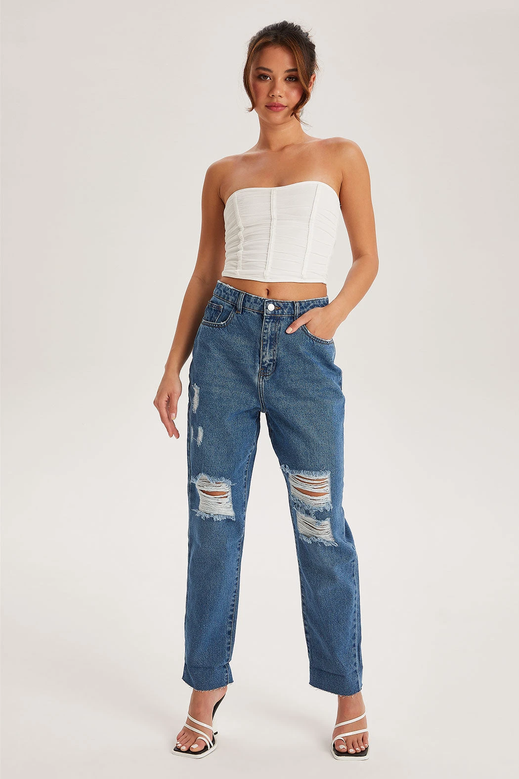 Elliott Mid Blue Ripped Mom Jeans / 16