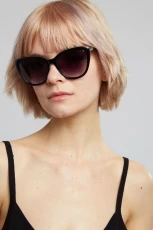 Gail Cat Eye Detail Sunglasses - Black