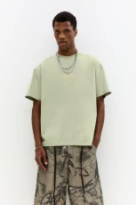 Green T hirt With Embroidered Flowers - Pale green