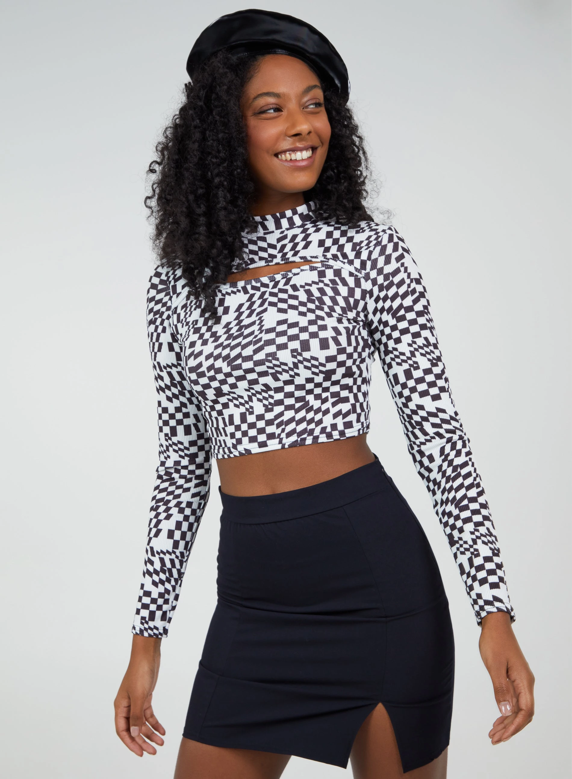 Keyhole Geo Print Crop Top  - L  - BLACK/WHITE