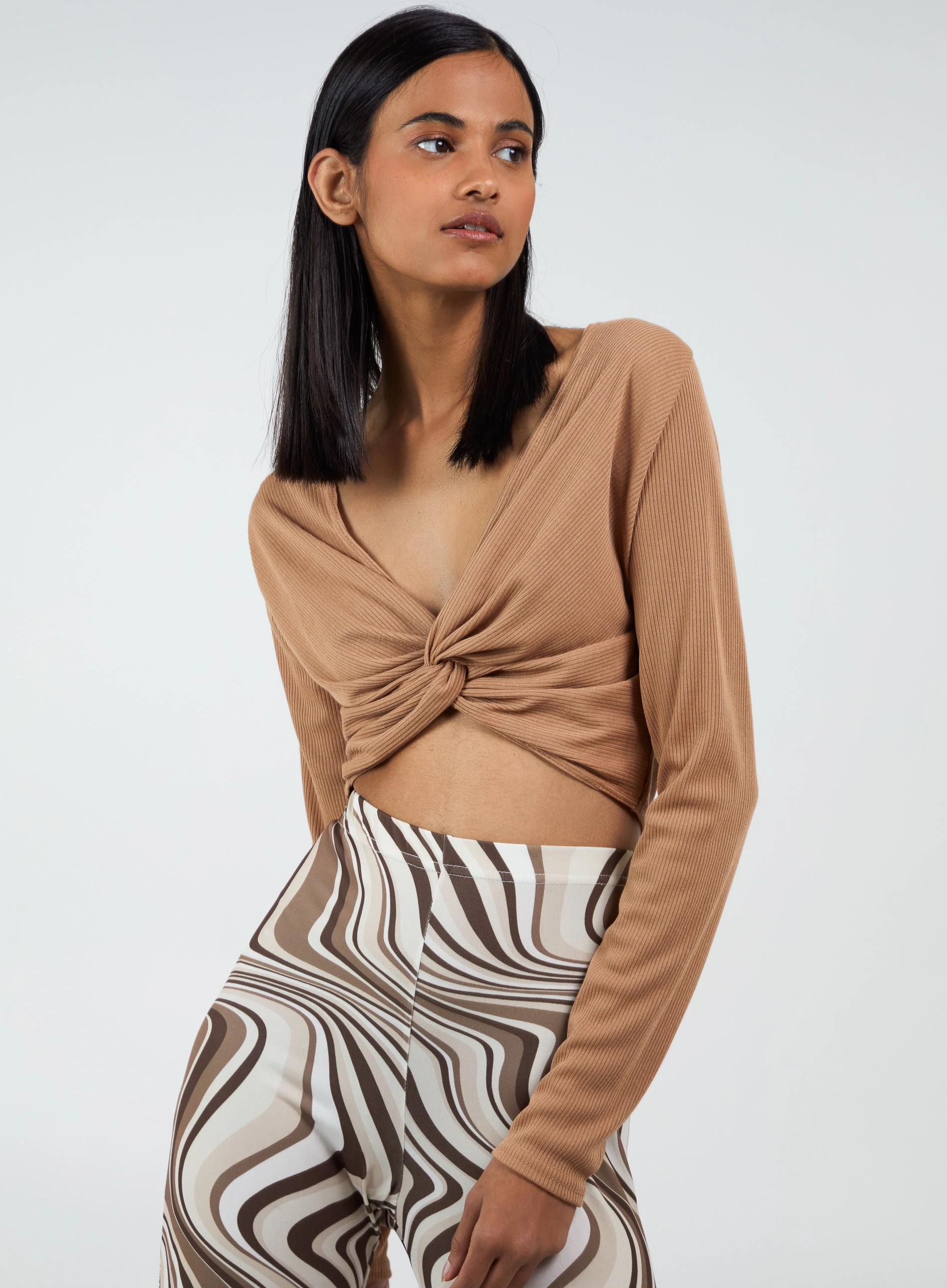 Knot Front Long Sleeve Ribbed Top  - L  - Camel