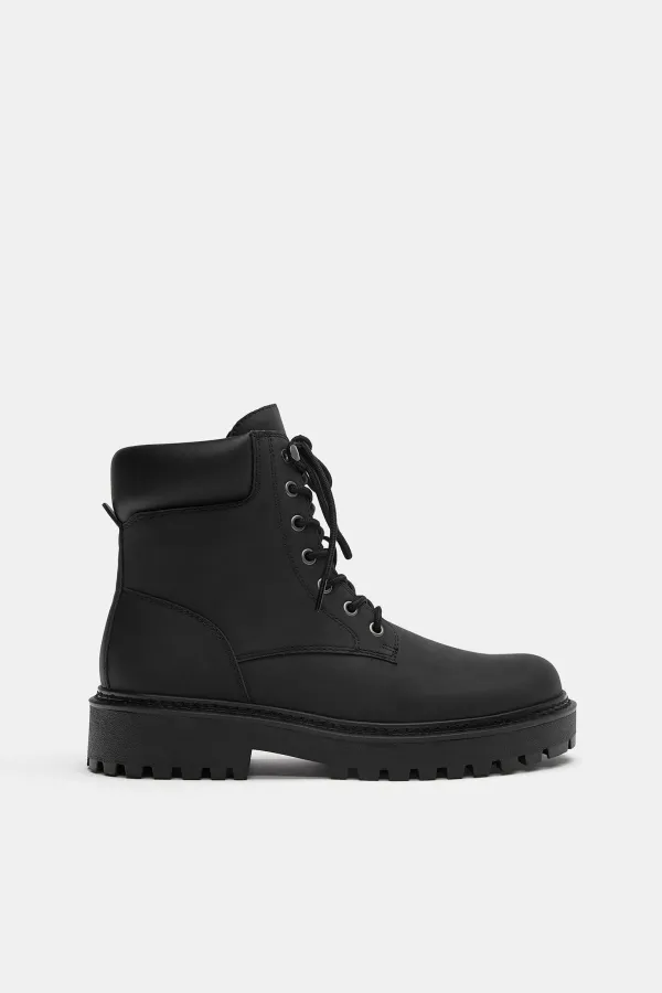 Lace-Up Stwd Boots - Black