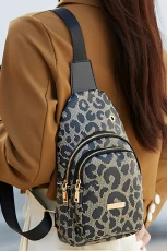 Leopard Printed PU Leather Zippered Fanny Pack Sling Bag eopard / ONE SIZE