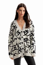 Lettering Oversized Monochrome Cosy Cardigan 23WWJF40 White Lettering Oversized Monochrome Cosy Cardigan 23WWJF40 White