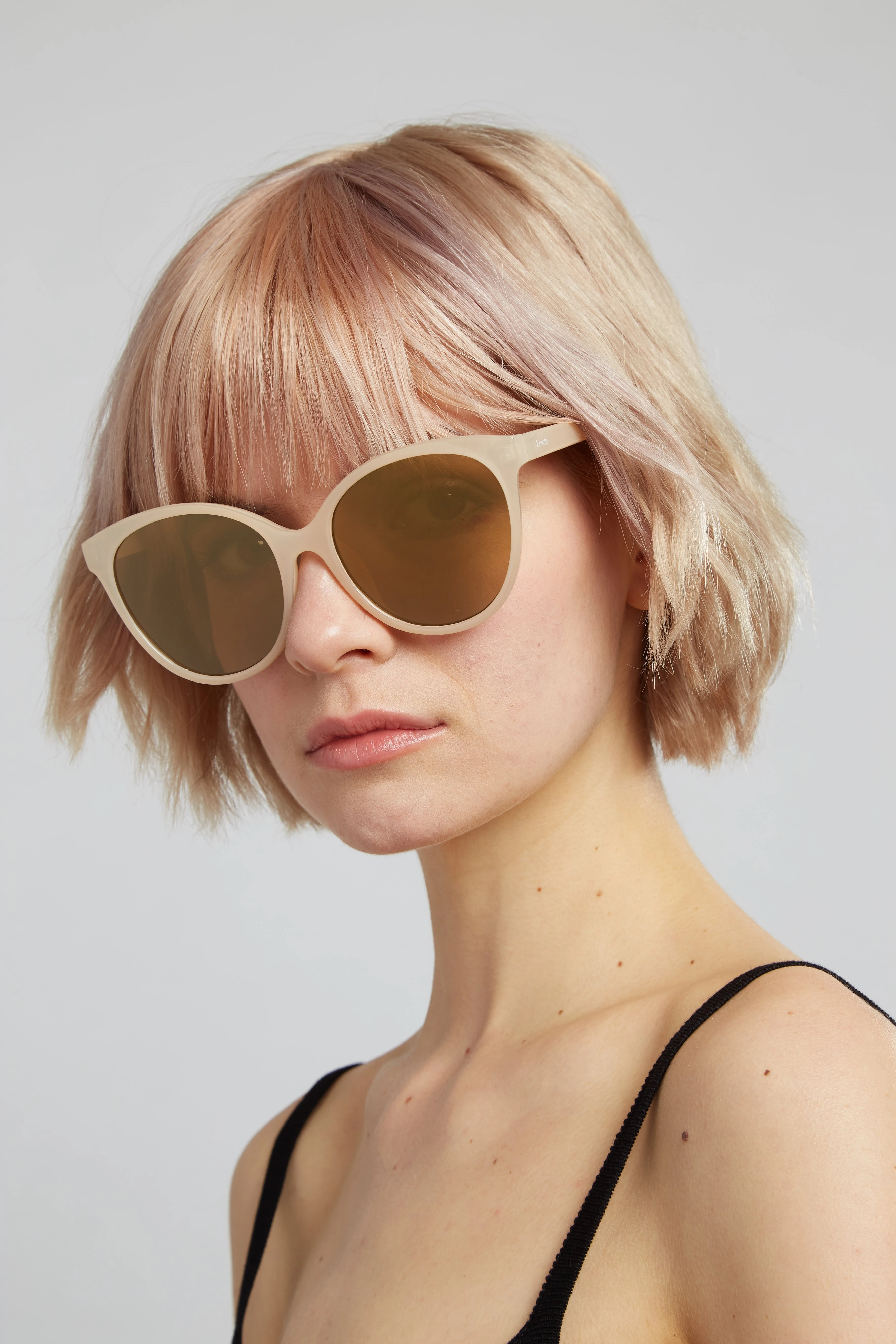 Lilly Round Cat Eye Sunglasses Nude