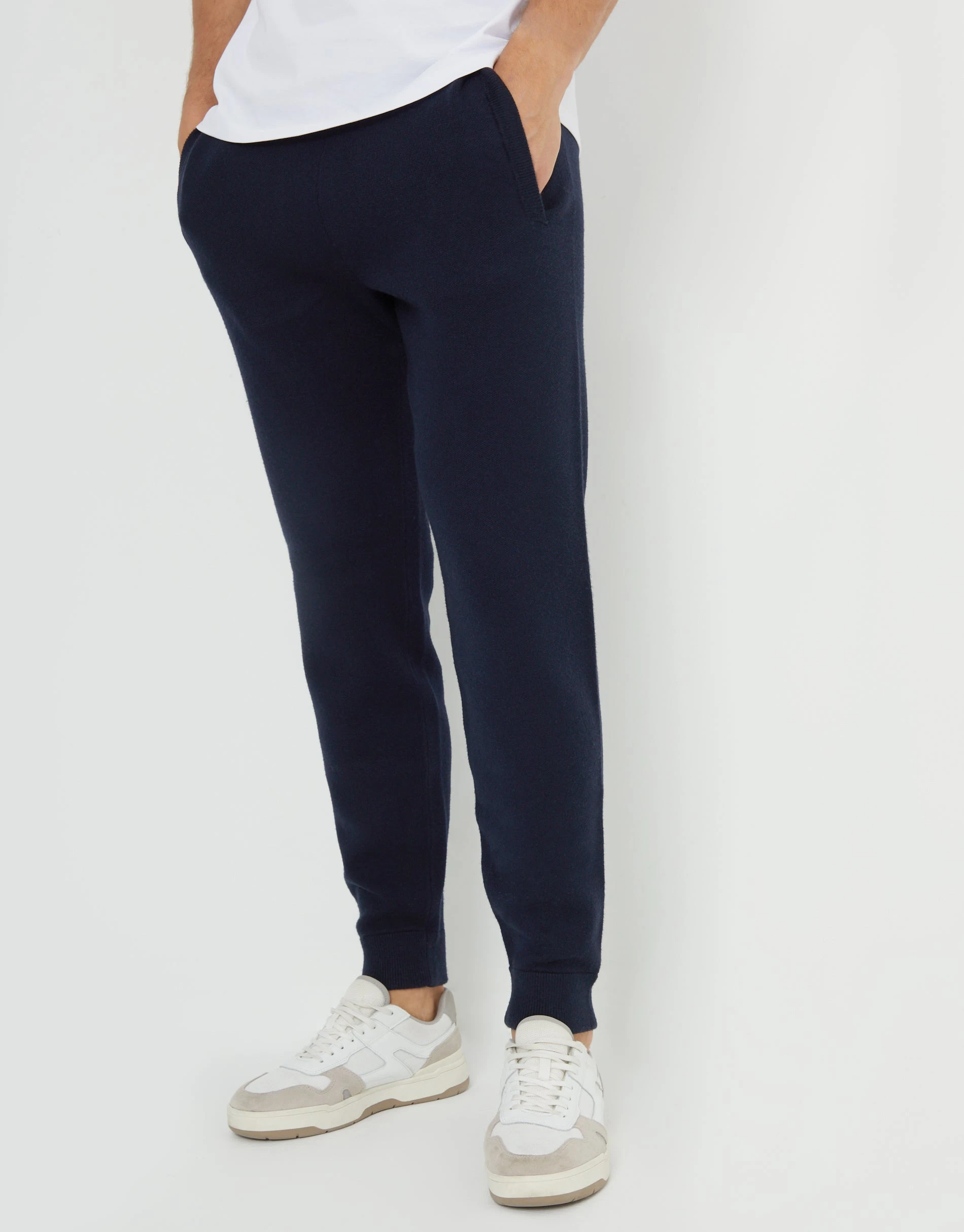 Luxe Men's Navy Knitted Joggers