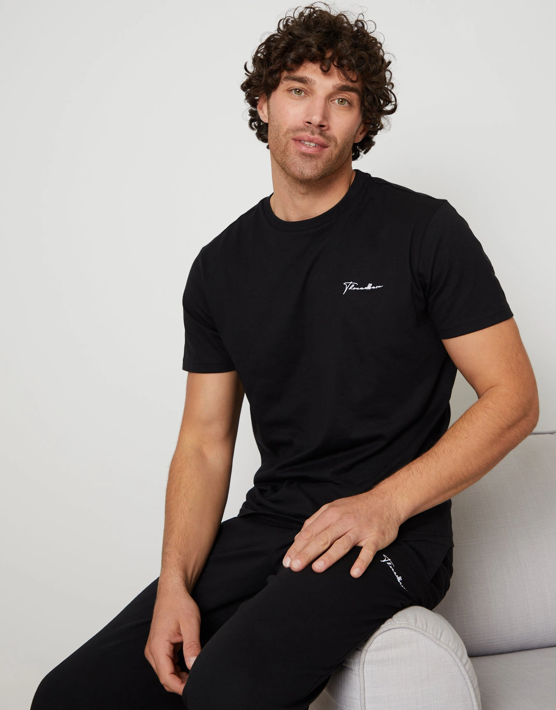 Men's Black Embroidered Short Sleeve Pyjamas (2-Piece Set)