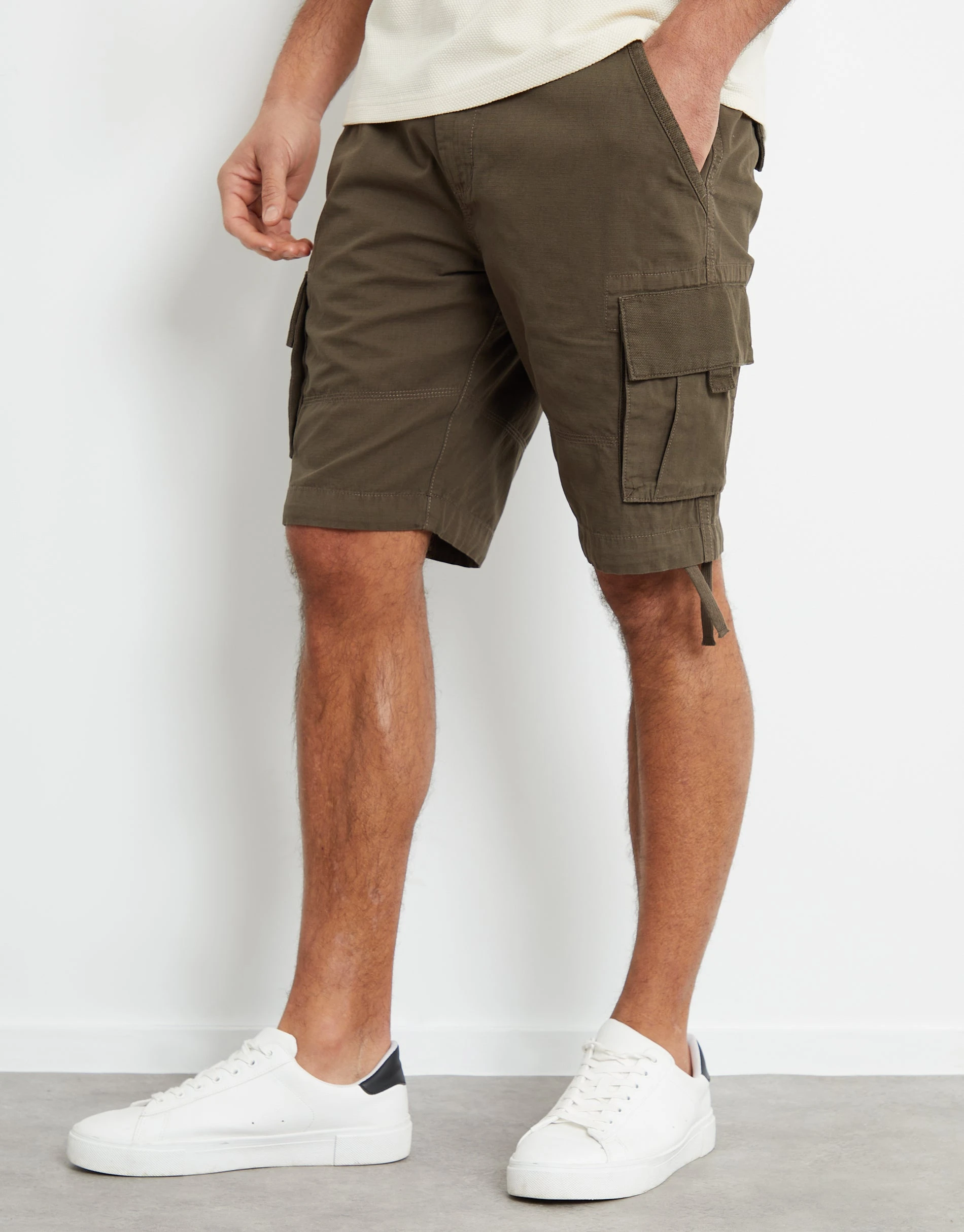 Men's Chocolate Cargo Shorts