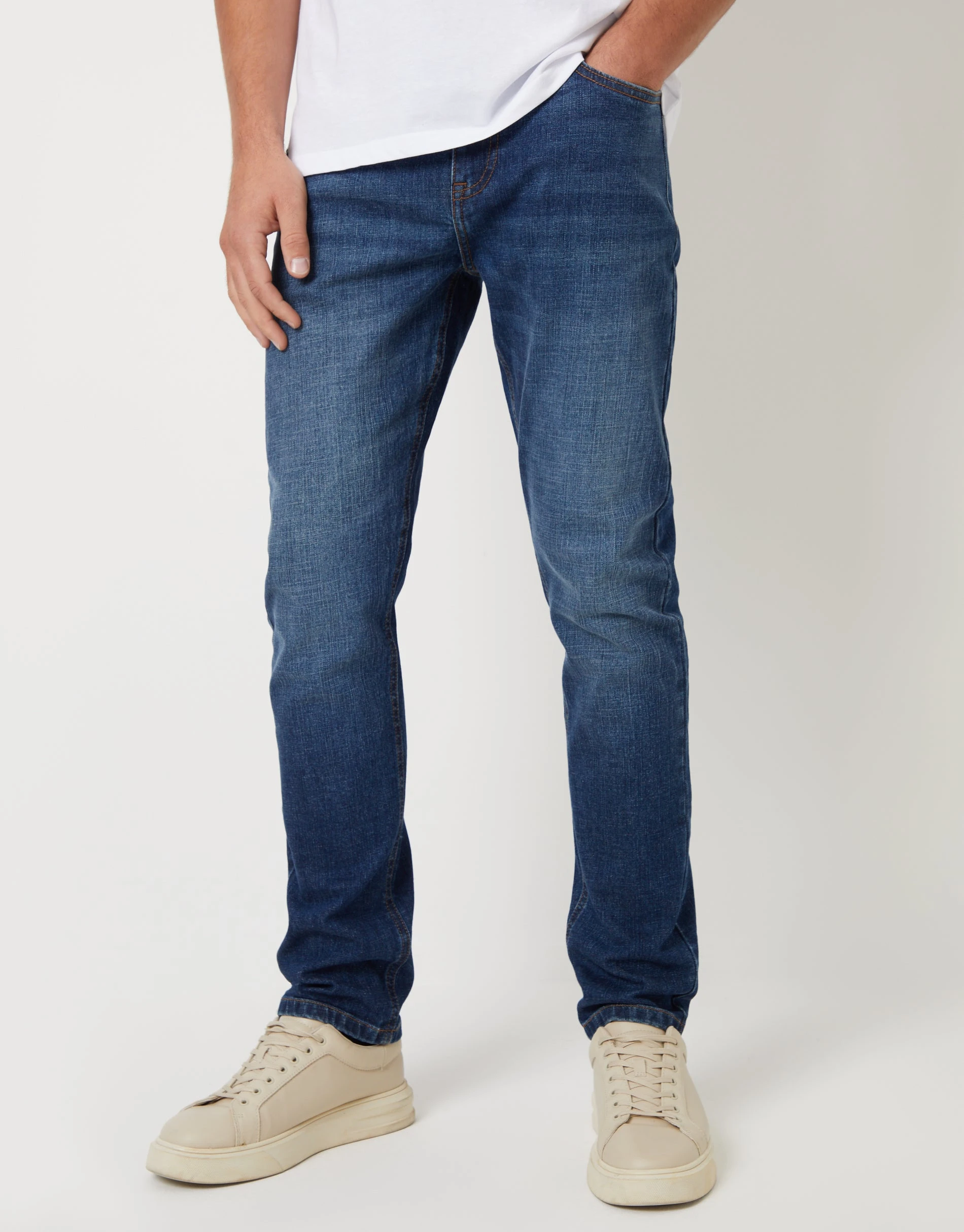 Men's Mid Wash Stretch Heritage Tapered Jeans