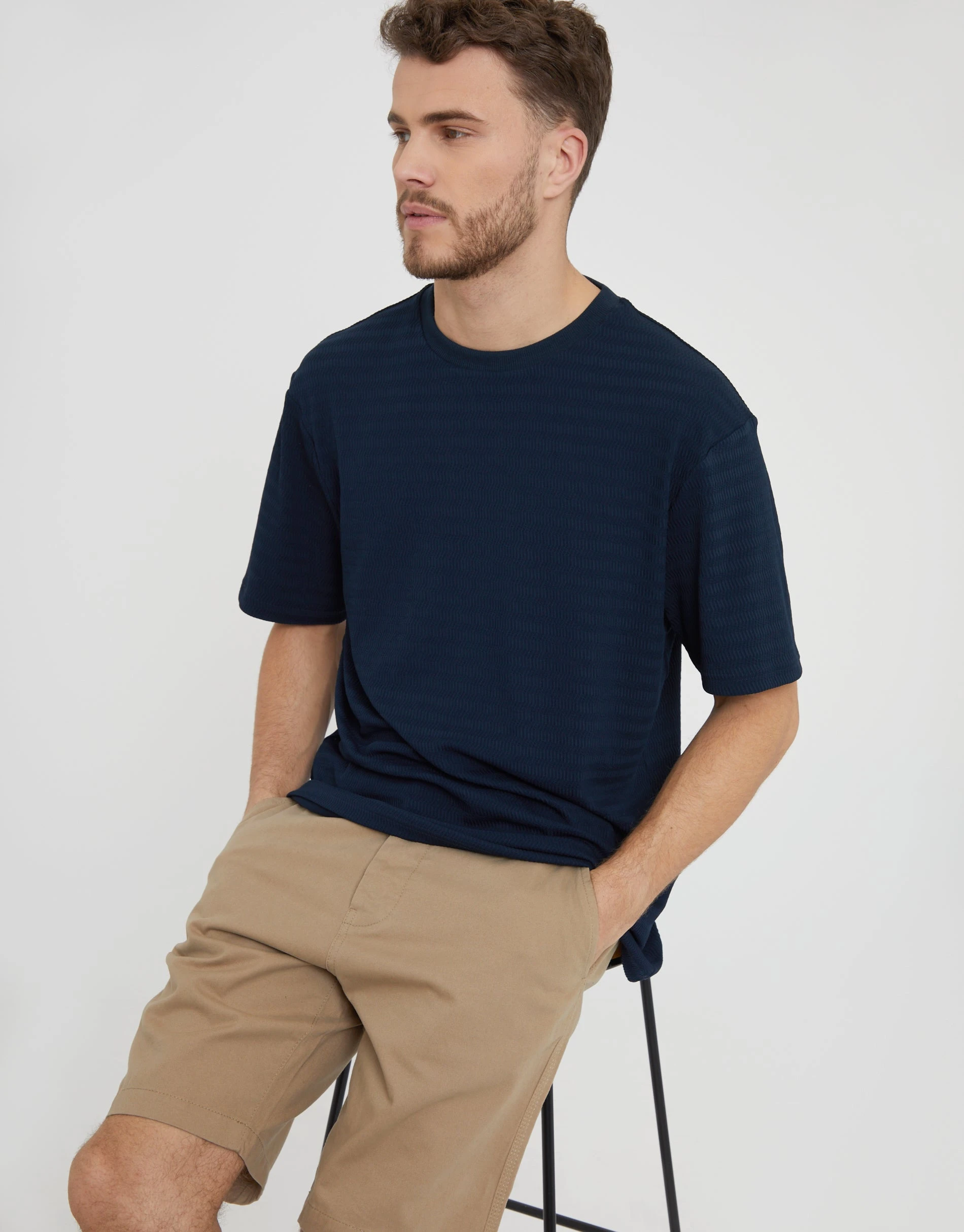 Men's Navy Relaxed Fit Textured T-Shirt