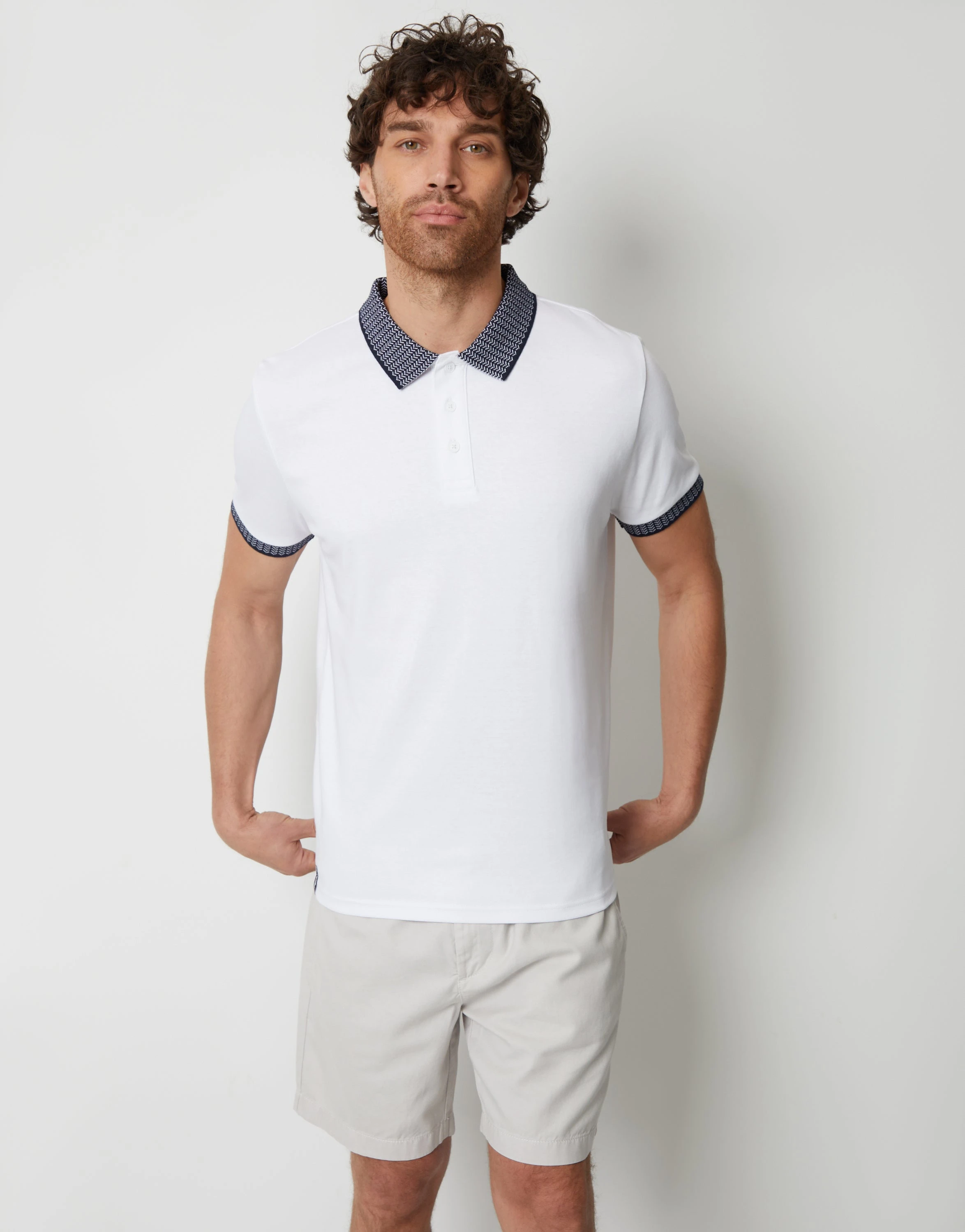 Men's White Contrast Pattern Collar Polo Shirt