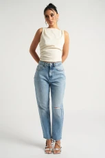 Ripped Mom Jeans /