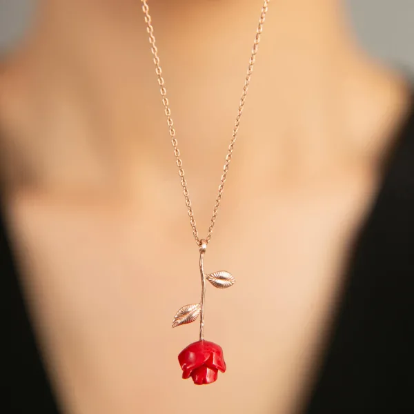 Rose Gold Rose Pendant Necklace