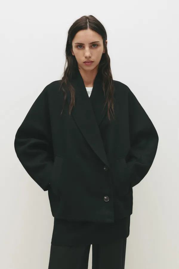 Short Felt Texture Coat With Voluminous Sleeves - Black