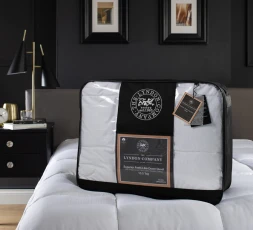 Superior Feels Like Down Duvet 105 Tog SuperKing - White Superior Feels Like Down Duvet 105 Tog SuperKing - White