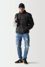 Sustainable Distressed Slim Tapered Jeans id Wash