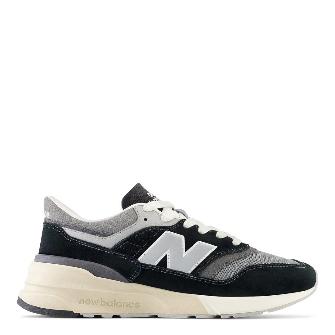 Unisex Black 997 Classic Trainers