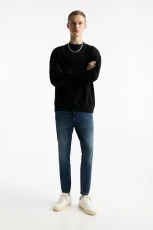 Washed Carrot-Fit Jeans - Navy