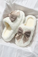 White Contrast Bowknot Applique Plush Winter Slippers (Bow Colors May Differ by Batch) - WHITE /