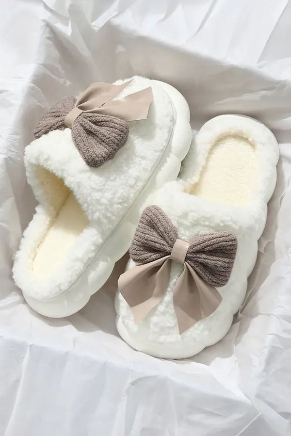 White Contrast Bowknot Applique Plush Winter Slippers (Bow Colours May Differ by Batch) - WHITE /