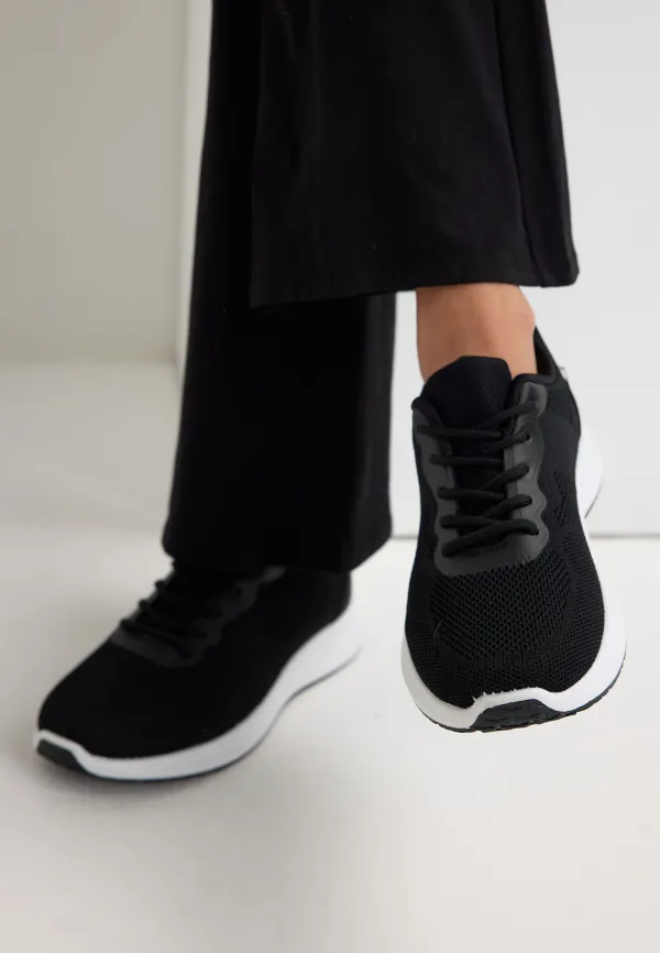 Womens Black Fashion Runner Trainers