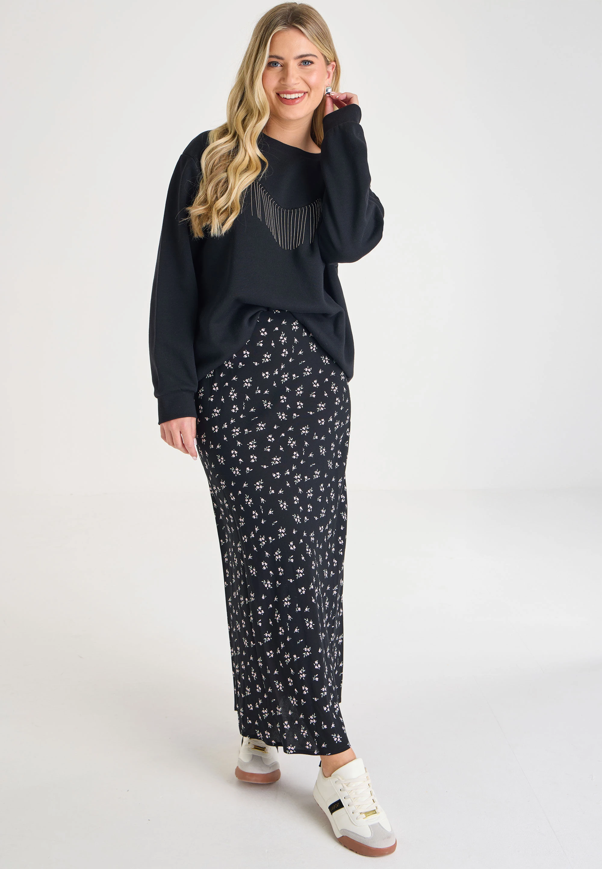 Womens Black & White Floral Printed Midi Skirt