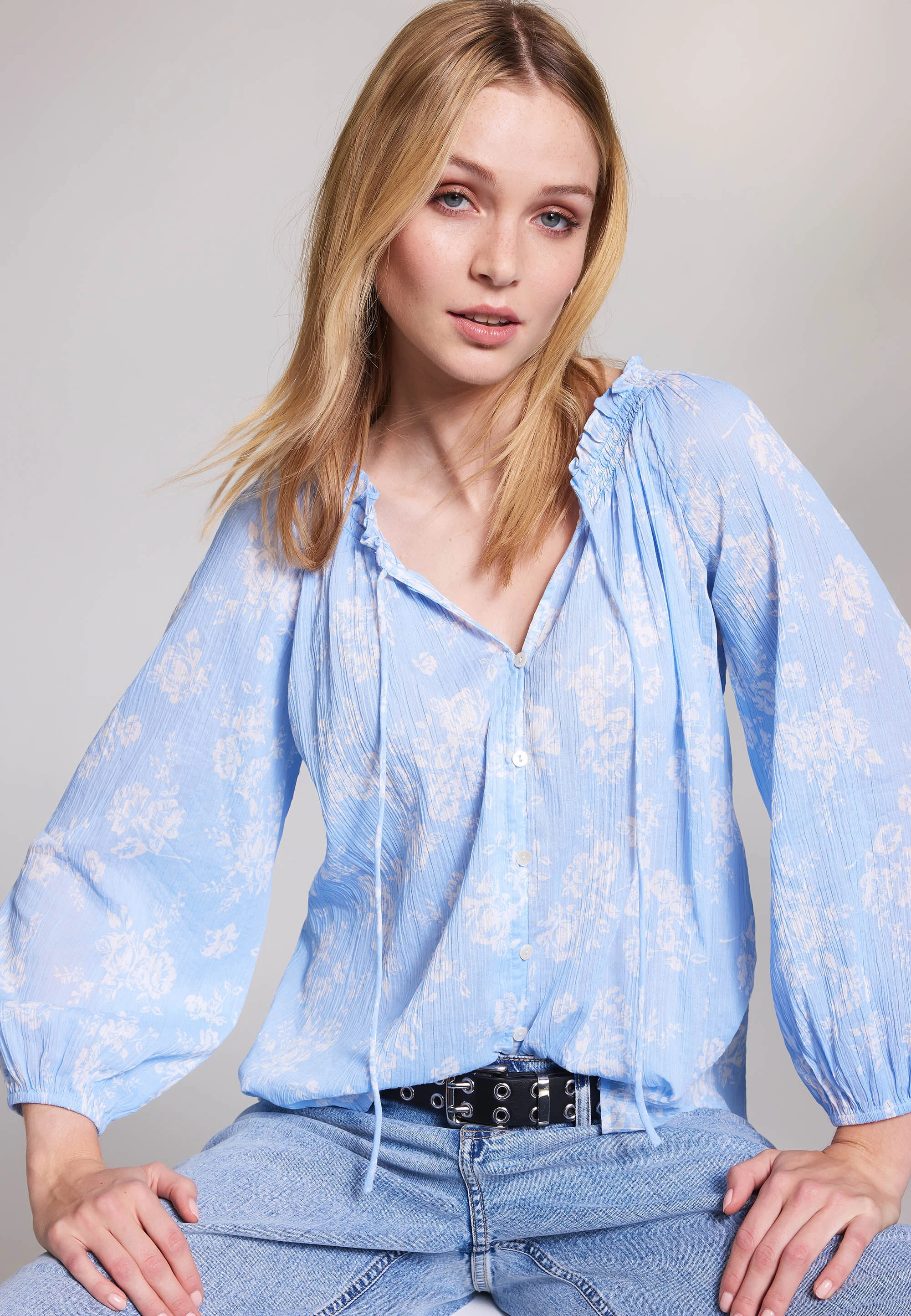 Womens Blue Floral Boho Shirred Blouse
