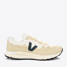 Women’ Fitz Roy Trek Shell Trainers - UK - Beige