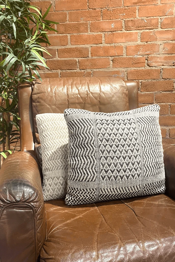 Woven Geometric Patterned Cushion Black - 








  
    
    


  Black

