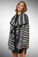 Wyomey Blanket Jacket in Black and White - 








  
    
    


  Black

