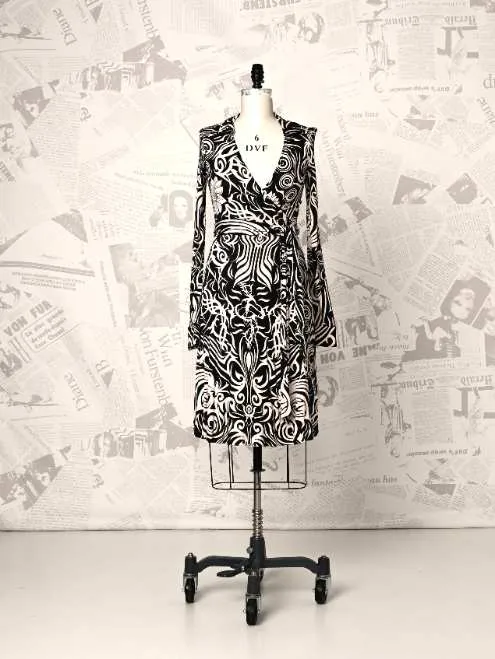 Julie Silk Jersey Wrap Dress - DVF Vintage - Abstract Woodgrain Pink & Black