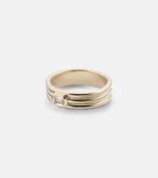 14kt gold ring with diamond