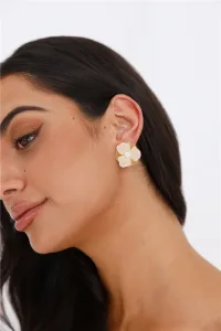18k Gold Plated Delicate Petals Earrings Gold 18k Gold Plated Delicate Petals Earrings Gold