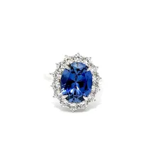 A Princess Diana Inspired Engagement Ring A Princess Diana Inspired Engagement Ring