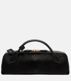 Alaïa Pochette Le Teckel Small en cuir façon poulain Alaïa Pochette Le Teckel Small en cuir façon poulain