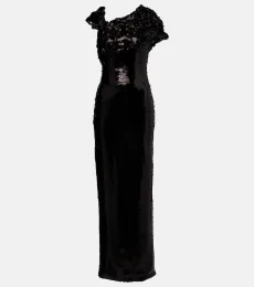 Asymmetric sequined gown Asymmetric sequined gown