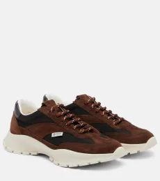 Baskets en daim et tissu Baskets en daim et tissu