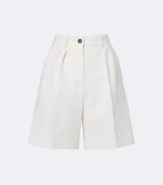 Bermudas en mezcla de lana plisadas Bermudas en mezcla de lana plisadas