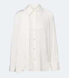 Blusa de satén de seda drapeada Blusa de satén de seda drapeada