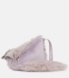 Bolso al hombro Knight Small de piel con borrego Bolso al hombro Knight Small de piel con borrego