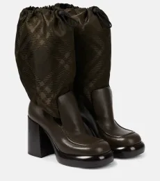 Botas altas con Burberry Check Botas altas con Burberry Check