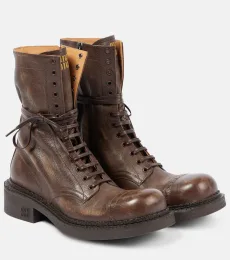 Botas de piel con cordones Botas de piel con cordones